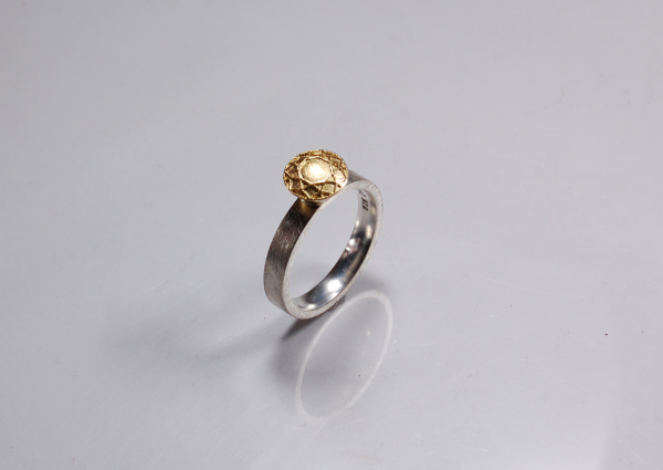 Ring mit Materialkombination Silber und Roségold
