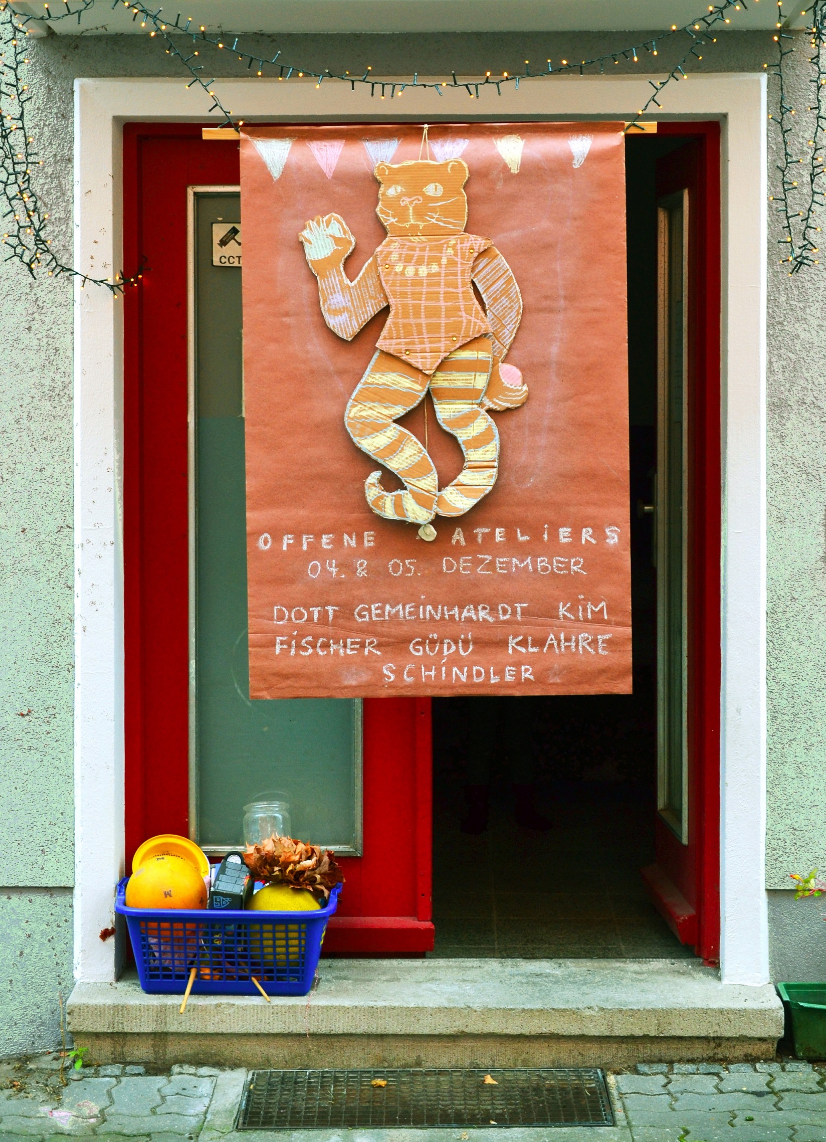 Plakat mit tanzender Katze für Atelierhausausstellung in der Galgenhofstraße NürnbergDez 21